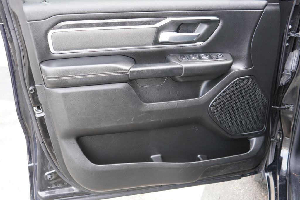 2021 RAM 1500 Big Horn Quad Cab 4x4 6'4' Box