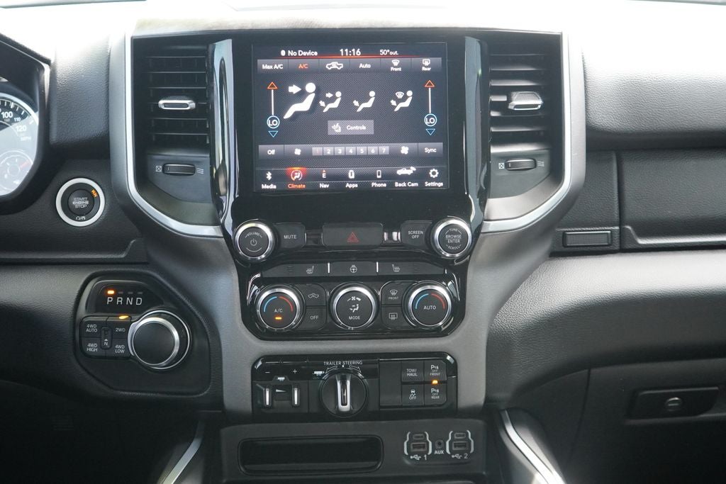 2021 RAM 1500 Big Horn Quad Cab 4x4 6'4' Box