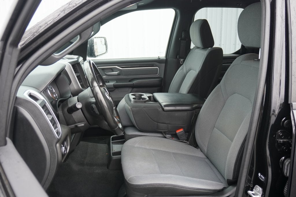 2021 RAM 1500 Big Horn Quad Cab 4x4 6'4' Box