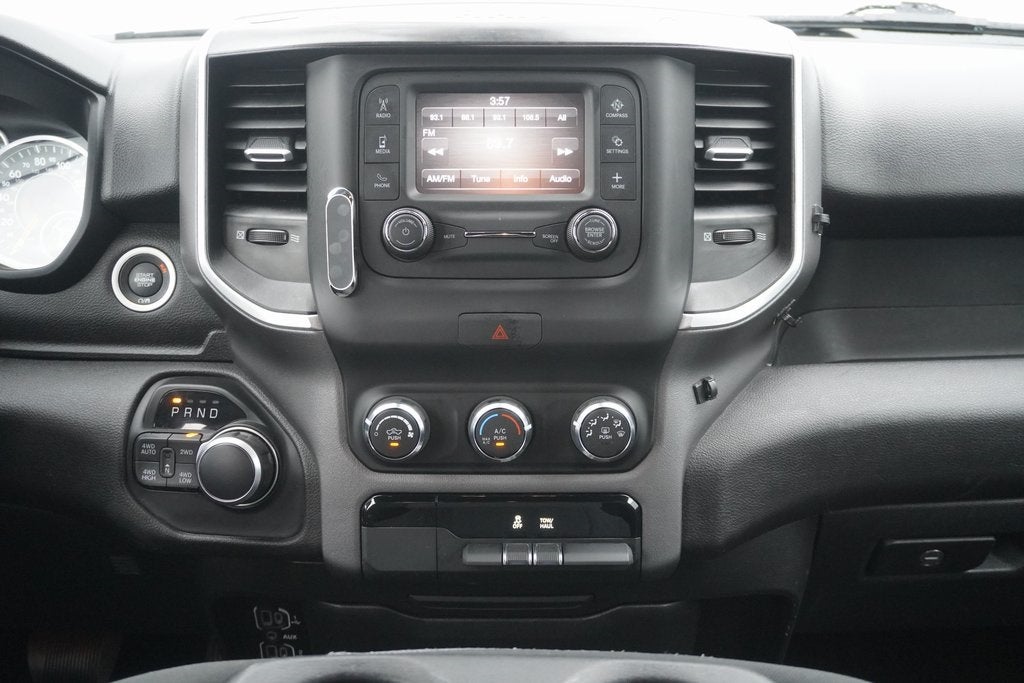 2021 RAM 1500 Big Horn Quad Cab 4x4 6'4' Box