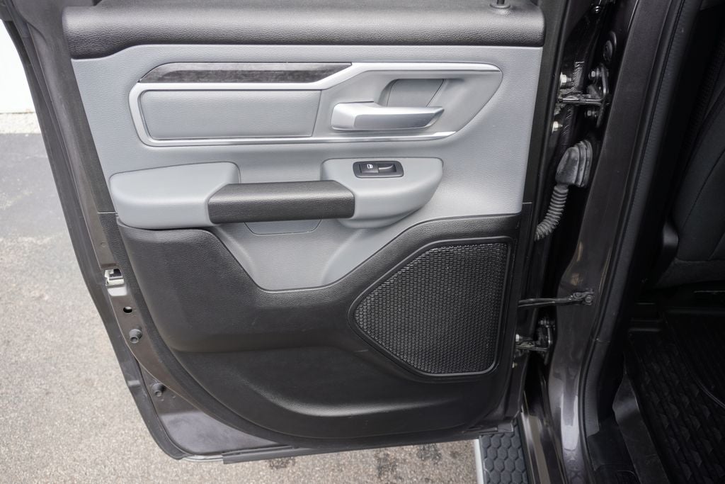 2021 RAM 1500 Big Horn Quad Cab 4x4 6'4' Box
