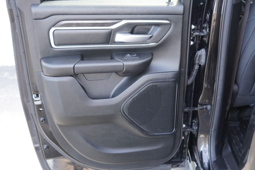 2022 RAM 1500 Big Horn Quad Cab 4x4 6'4' Box