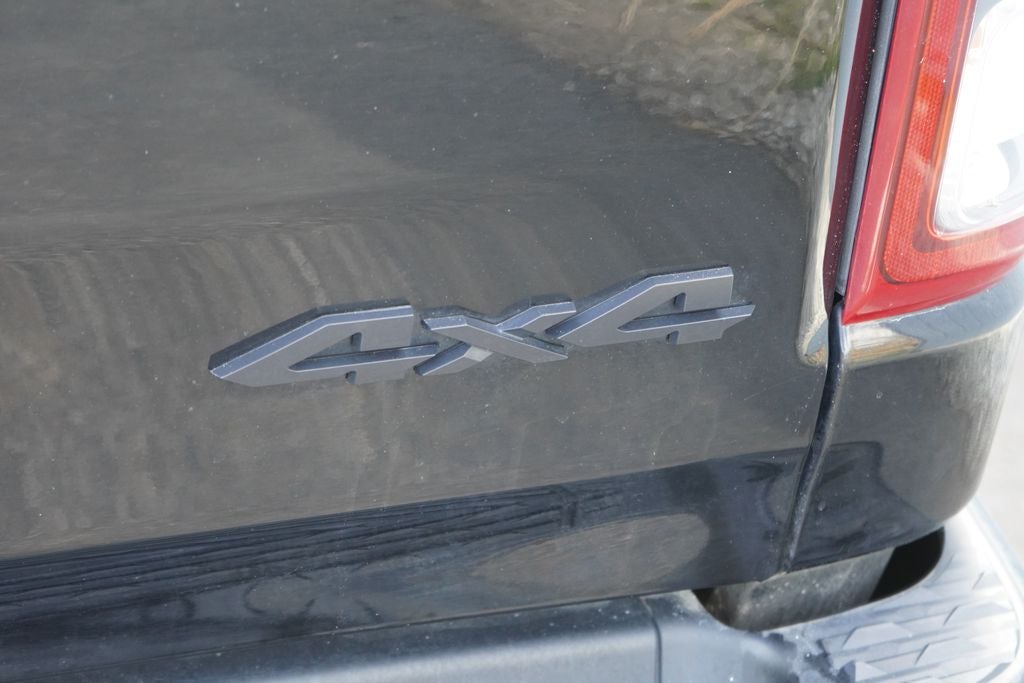 2022 RAM 1500 Big Horn Quad Cab 4x4 6'4' Box