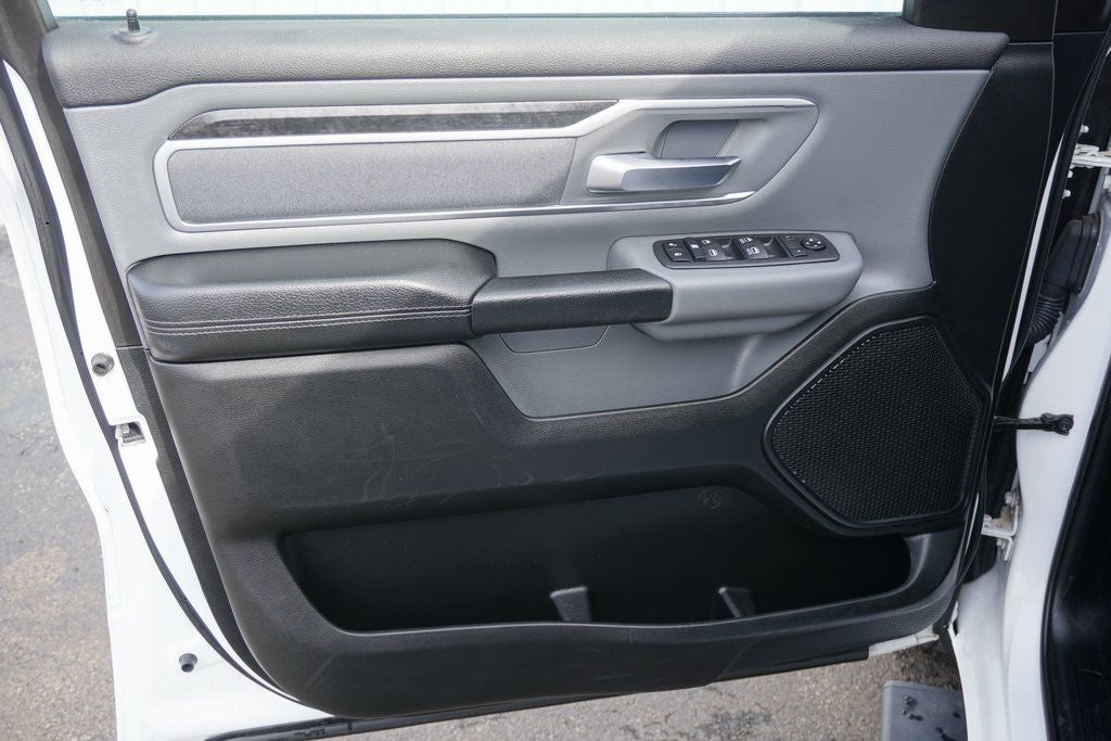 2020 RAM 1500 Big Horn Quad Cab 4x4 6'4' Box