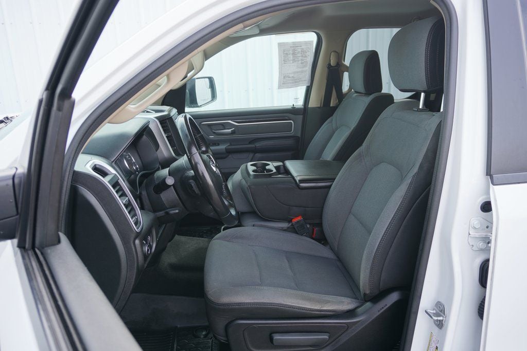 2020 RAM 1500 Big Horn Quad Cab 4x4 6'4' Box