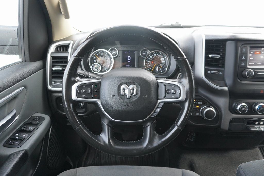 2020 RAM 1500 Big Horn Quad Cab 4x4 6'4' Box