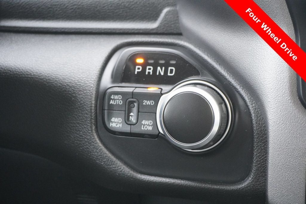 2020 RAM 1500 Big Horn Quad Cab 4x4 6'4' Box