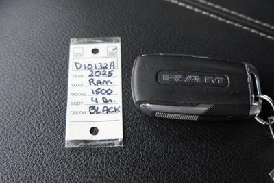 2025 RAM 1500 Big Horn Crew Cab 4x4 5'7' Box