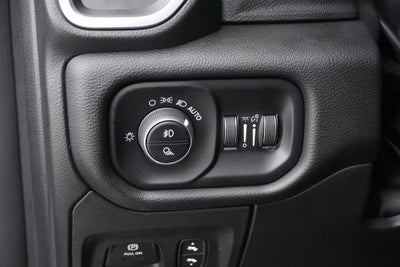 2025 RAM 1500 Big Horn Crew Cab 4x4 5'7' Box