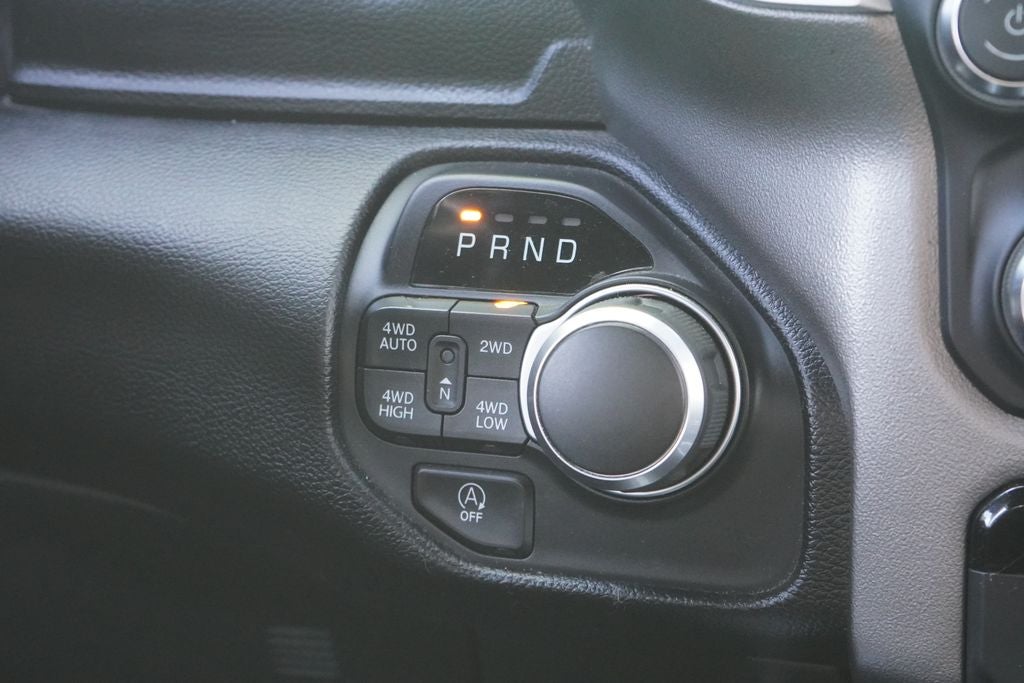 2020 RAM 1500 Big Horn Crew Cab 4x4 5'7' Box