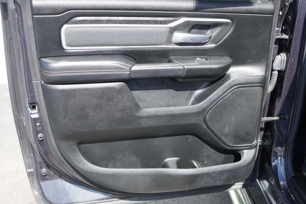 2020 RAM 1500 Big Horn Crew Cab 4x4 5'7' Box