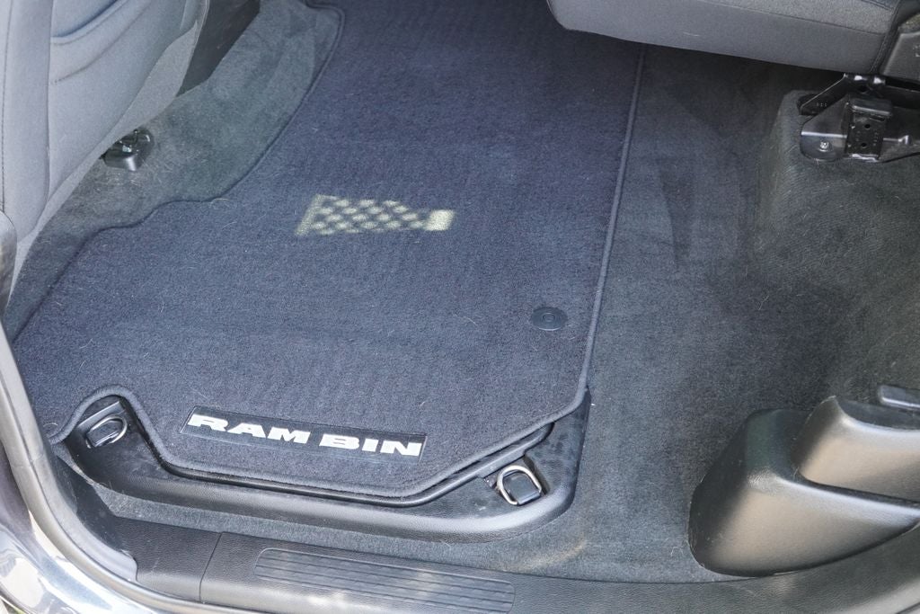 2020 RAM 1500 Big Horn Crew Cab 4x4 5'7' Box