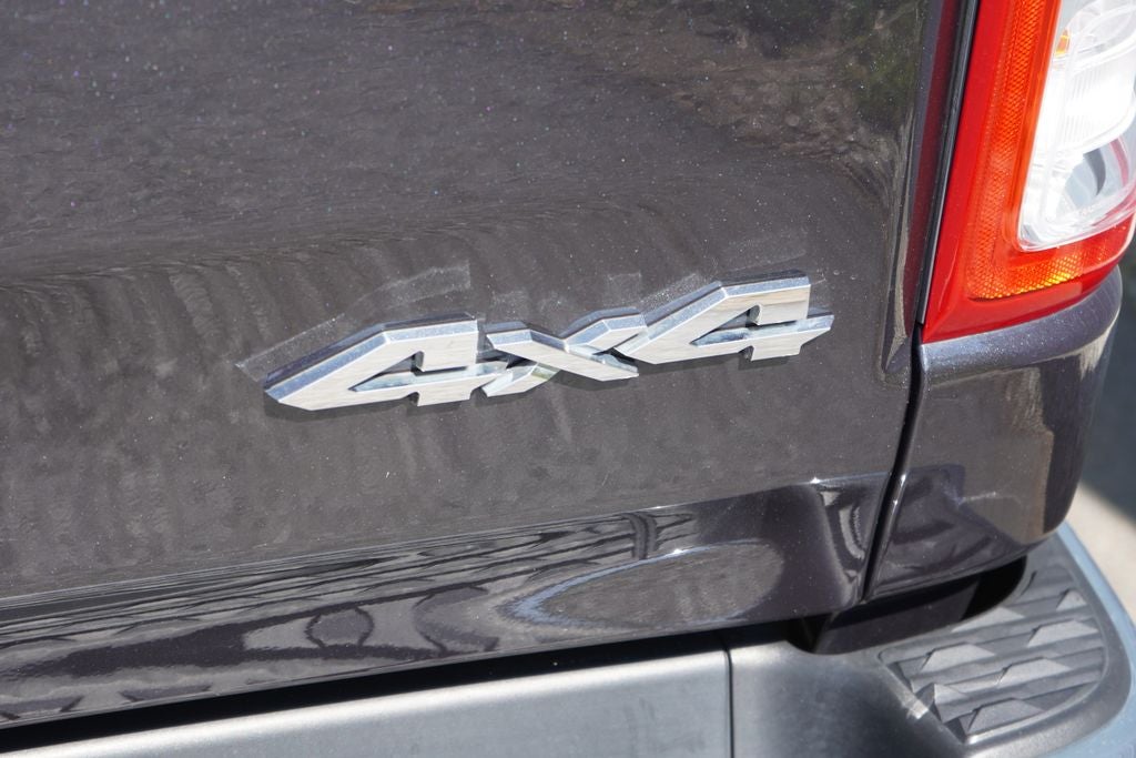 2020 RAM 1500 Big Horn Crew Cab 4x4 5'7' Box