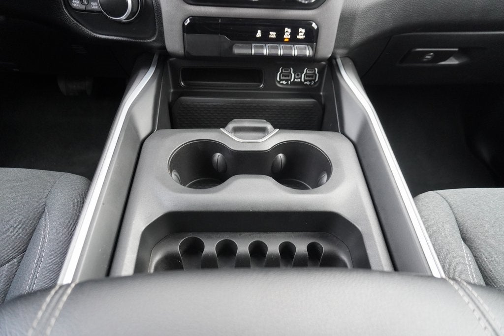 2021 RAM 1500 Big Horn Crew Cab 4x4 5'7' Box