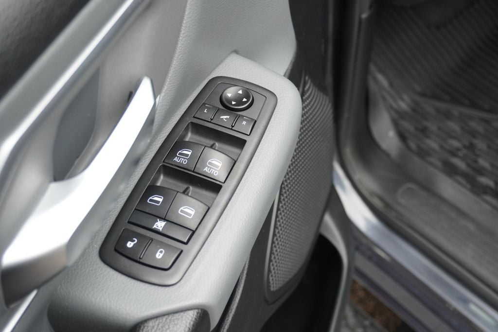 2021 RAM 1500 Big Horn Crew Cab 4x4 5'7' Box