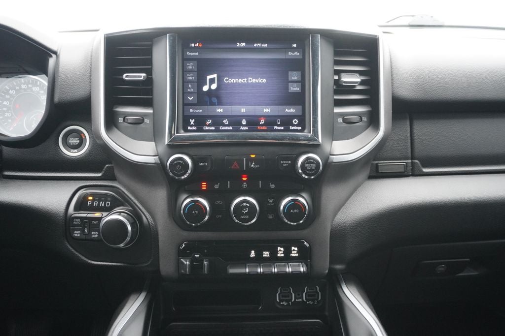 2021 RAM 1500 Big Horn Crew Cab 4x4 5'7' Box