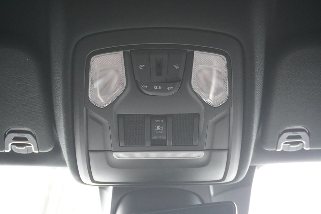 2021 RAM 1500 Big Horn Crew Cab 4x4 5'7' Box