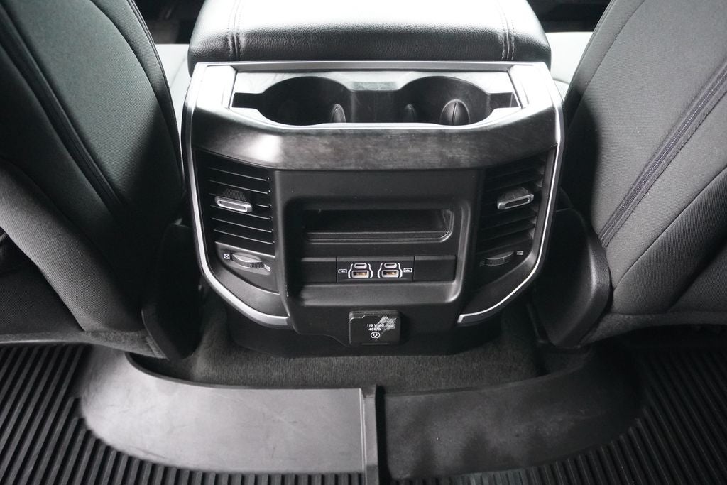 2021 RAM 1500 Big Horn Crew Cab 4x4 5'7' Box