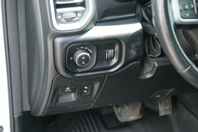 2020 RAM 1500 Big Horn Crew Cab 4x4 5'7' Box