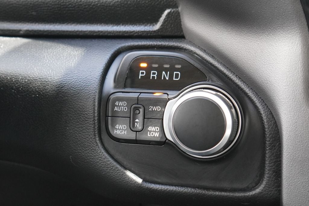 2020 RAM 1500 Big Horn Crew Cab 4x4 5'7' Box