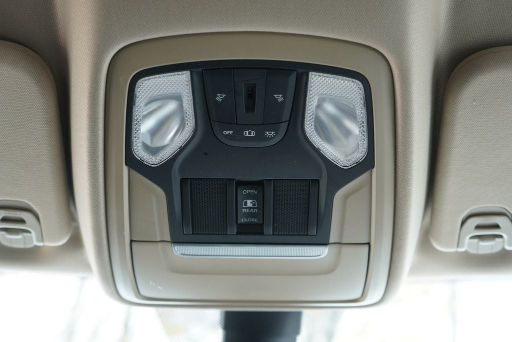 2020 RAM 1500 Big Horn Crew Cab 4x4 5'7' Box