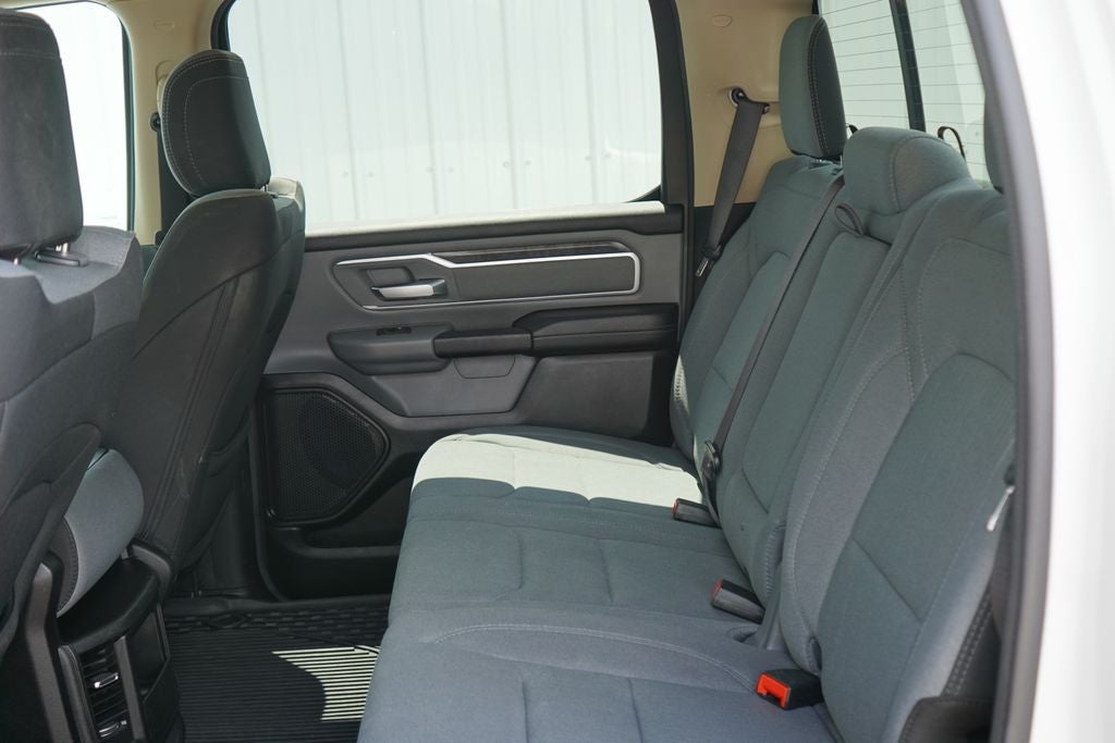 2020 RAM 1500 Big Horn Crew Cab 4x4 5'7' Box