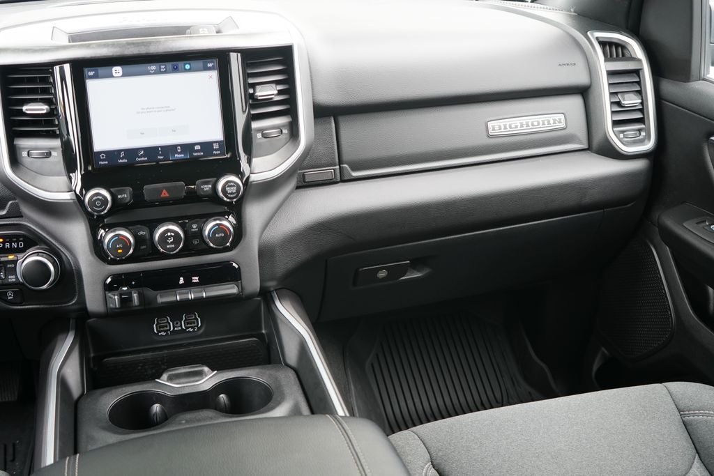 2022 RAM 1500 Big Horn Crew Cab 4x4 5'7' Box