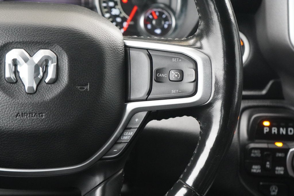 2020 RAM 1500 Big Horn Crew Cab 4x4 5'7' Box