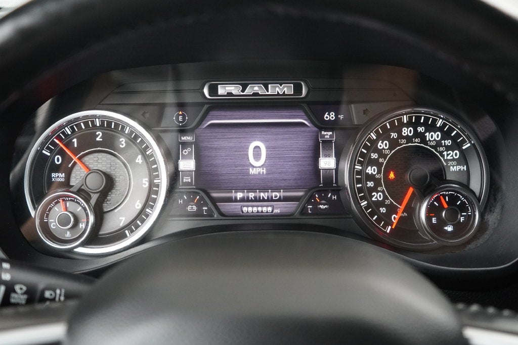 2020 RAM 1500 Big Horn Crew Cab 4x4 5'7' Box
