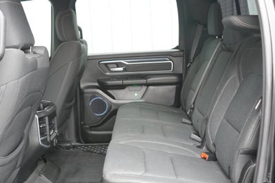 2020 RAM 1500 Big Horn Crew Cab 4x4 5'7' Box
