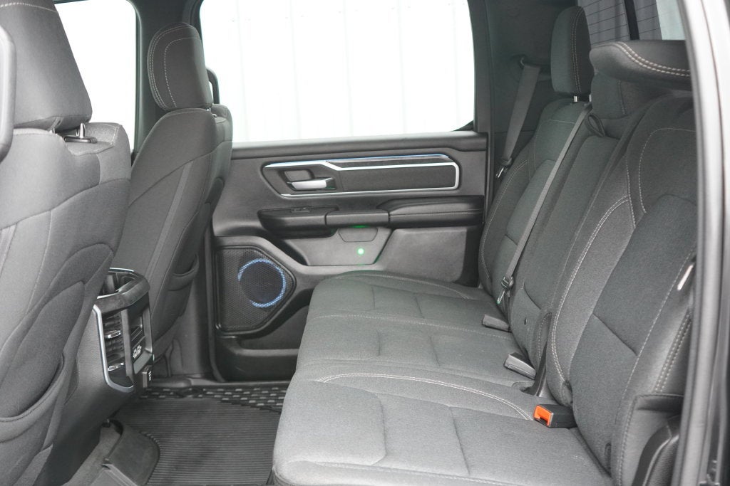 2020 RAM 1500 Big Horn Crew Cab 4x4 5'7' Box