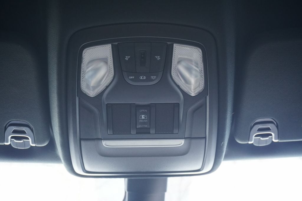 2021 RAM 1500 Big Horn Crew Cab 4x4 5'7' Box