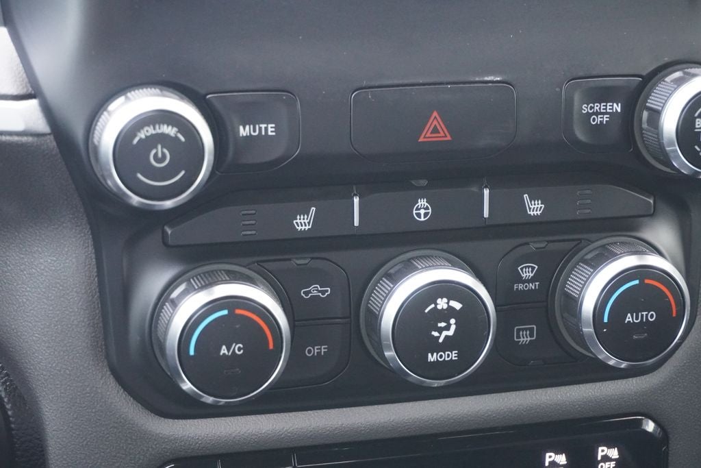 2021 RAM 1500 Big Horn Crew Cab 4x4 5'7' Box