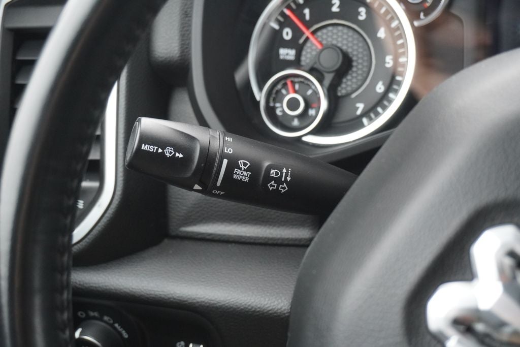 2023 RAM 1500 Big Horn Crew Cab 4x4 5'7' Box