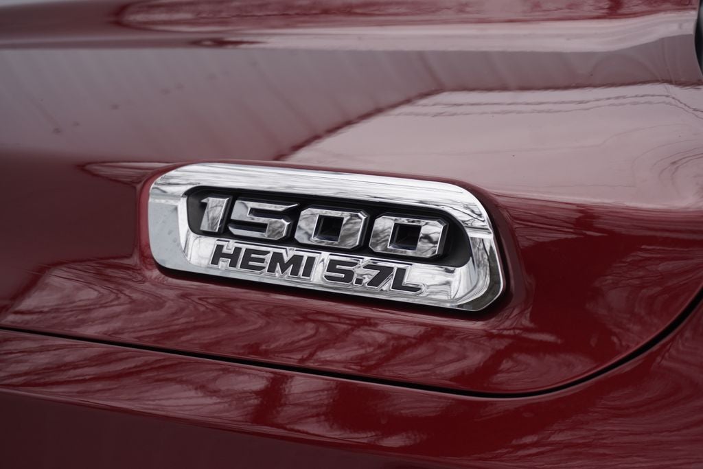 2020 RAM 1500 Big Horn Crew Cab 4x4 5'7' Box