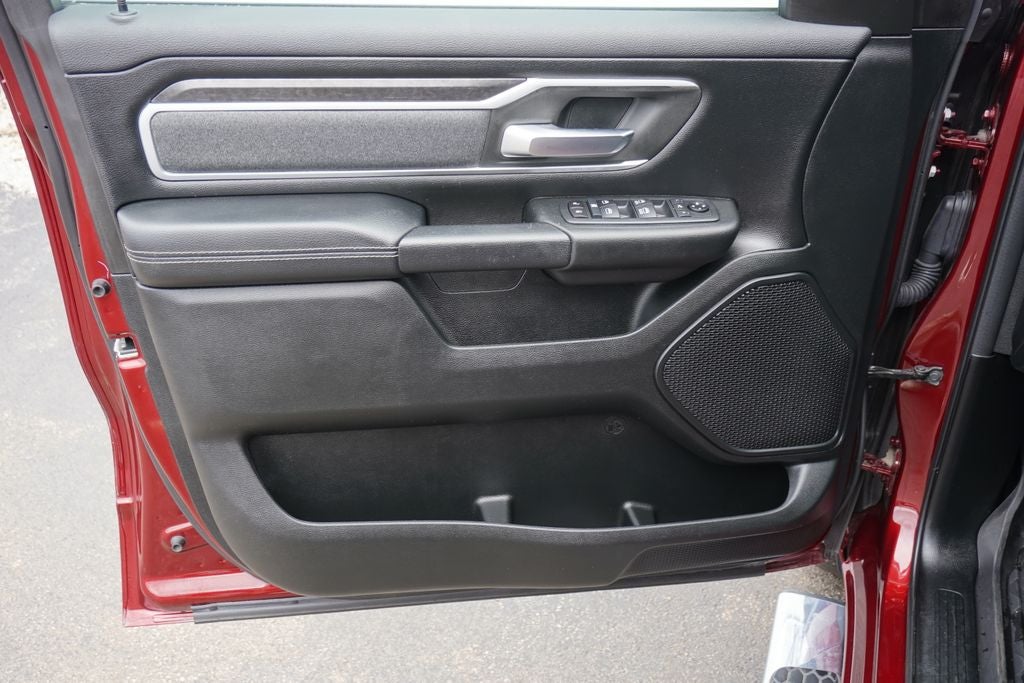 2020 RAM 1500 Big Horn Crew Cab 4x4 5'7' Box