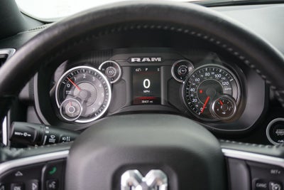 2020 RAM 1500 Big Horn Crew Cab 4x4 5'7' Box