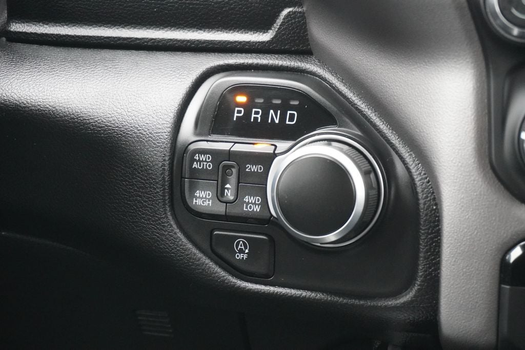 2020 RAM 1500 Big Horn Crew Cab 4x4 5'7' Box