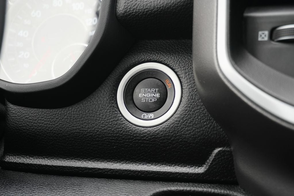 2020 RAM 1500 Big Horn Crew Cab 4x4 5'7' Box