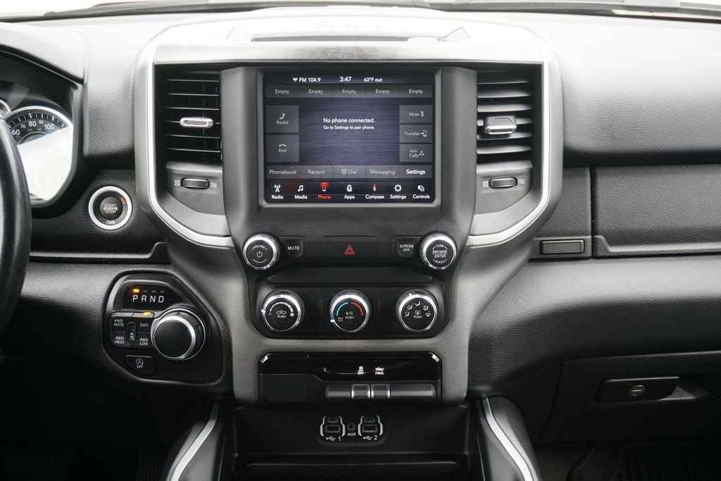 2020 RAM 1500 Big Horn Crew Cab 4x4 5'7' Box