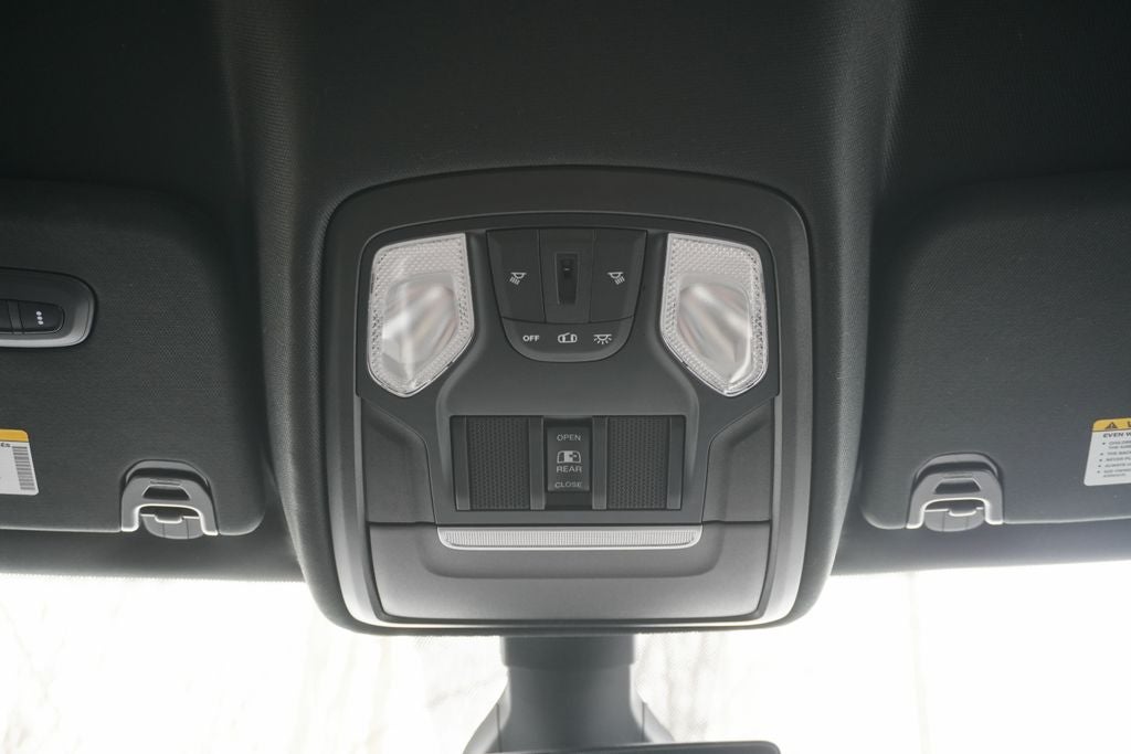 2020 RAM 1500 Big Horn Crew Cab 4x4 5'7' Box