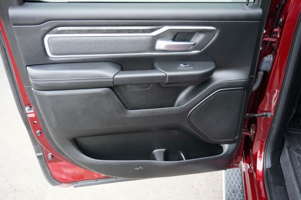 2020 RAM 1500 Big Horn Crew Cab 4x4 5'7' Box