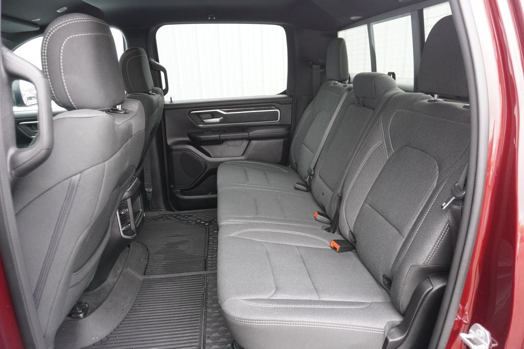 2020 RAM 1500 Big Horn Crew Cab 4x4 5'7' Box