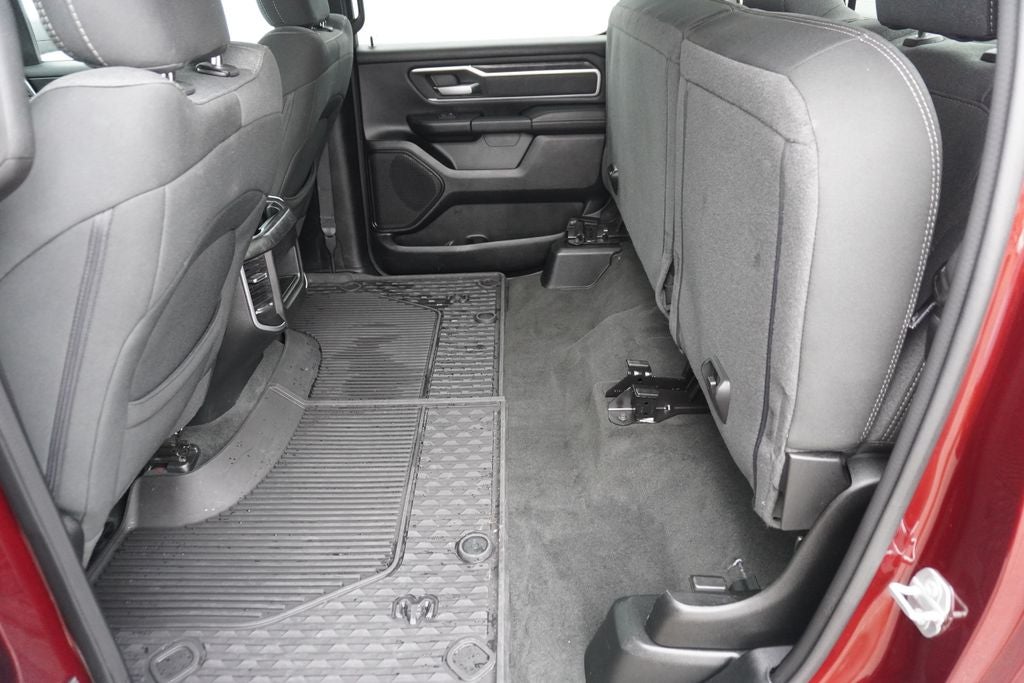 2020 RAM 1500 Big Horn Crew Cab 4x4 5'7' Box