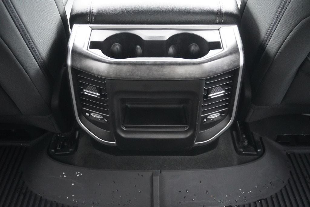 2020 RAM 1500 Big Horn Crew Cab 4x4 5'7' Box