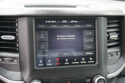 2020 RAM 1500 Big Horn Crew Cab 4x4 5'7' Box