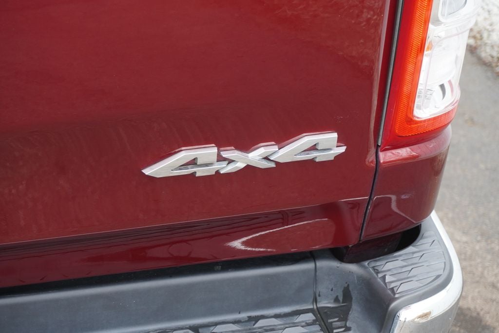 2020 RAM 1500 Big Horn Crew Cab 4x4 5'7' Box