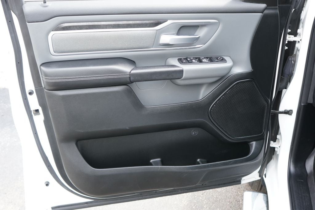 2020 RAM 1500 Big Horn Crew Cab 4x4 5'7' Box
