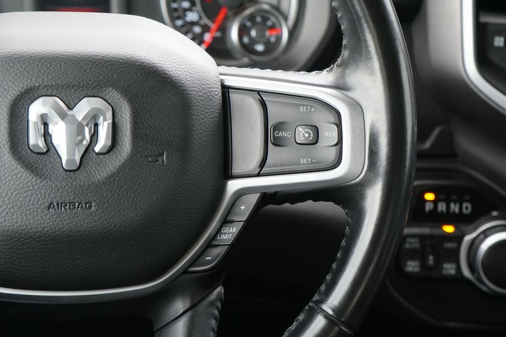 2020 RAM 1500 Big Horn Crew Cab 4x4 5'7' Box