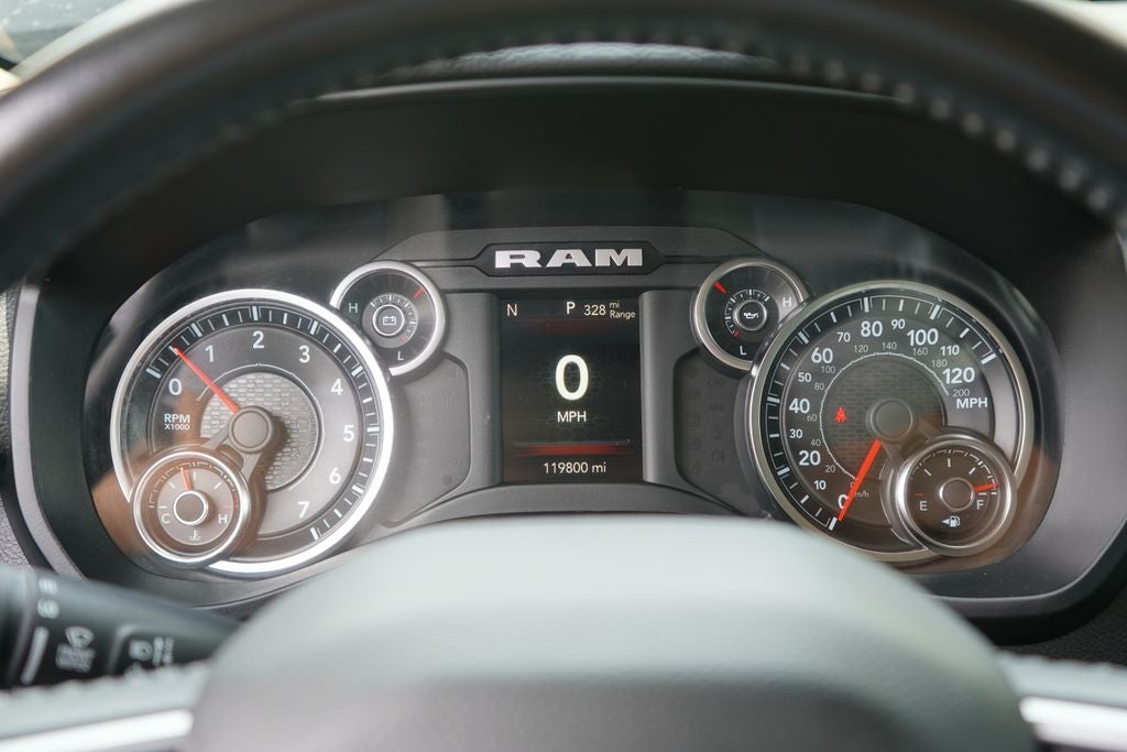 2020 RAM 1500 Big Horn Crew Cab 4x4 5'7' Box